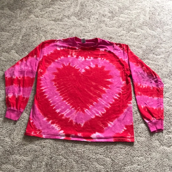 Tie-Dye Heart T-shirt - Picture 1 of 2